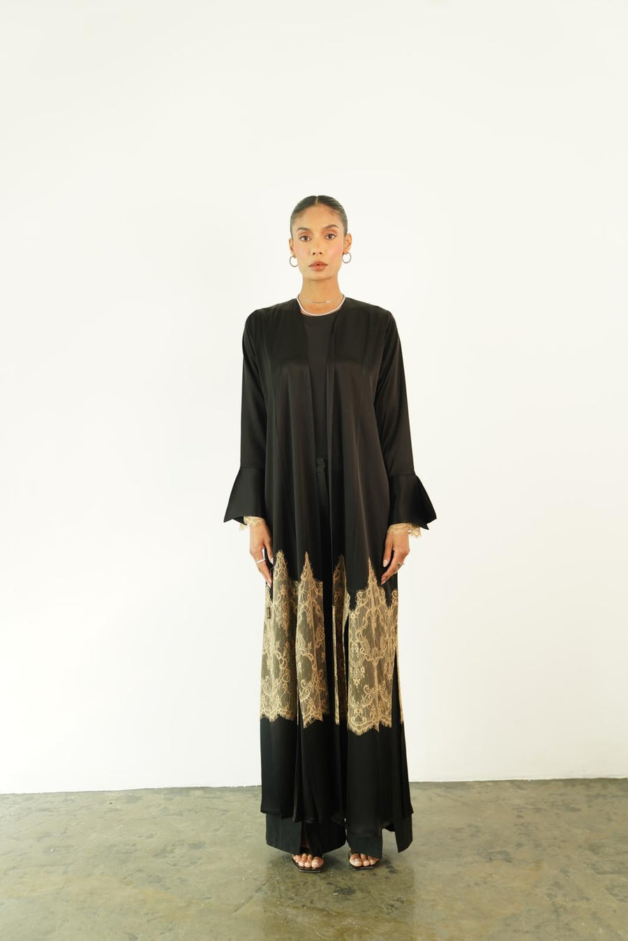 Black Silk - Biege Lace
