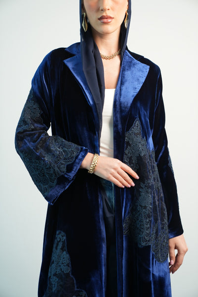 20 - navy velvet dentail