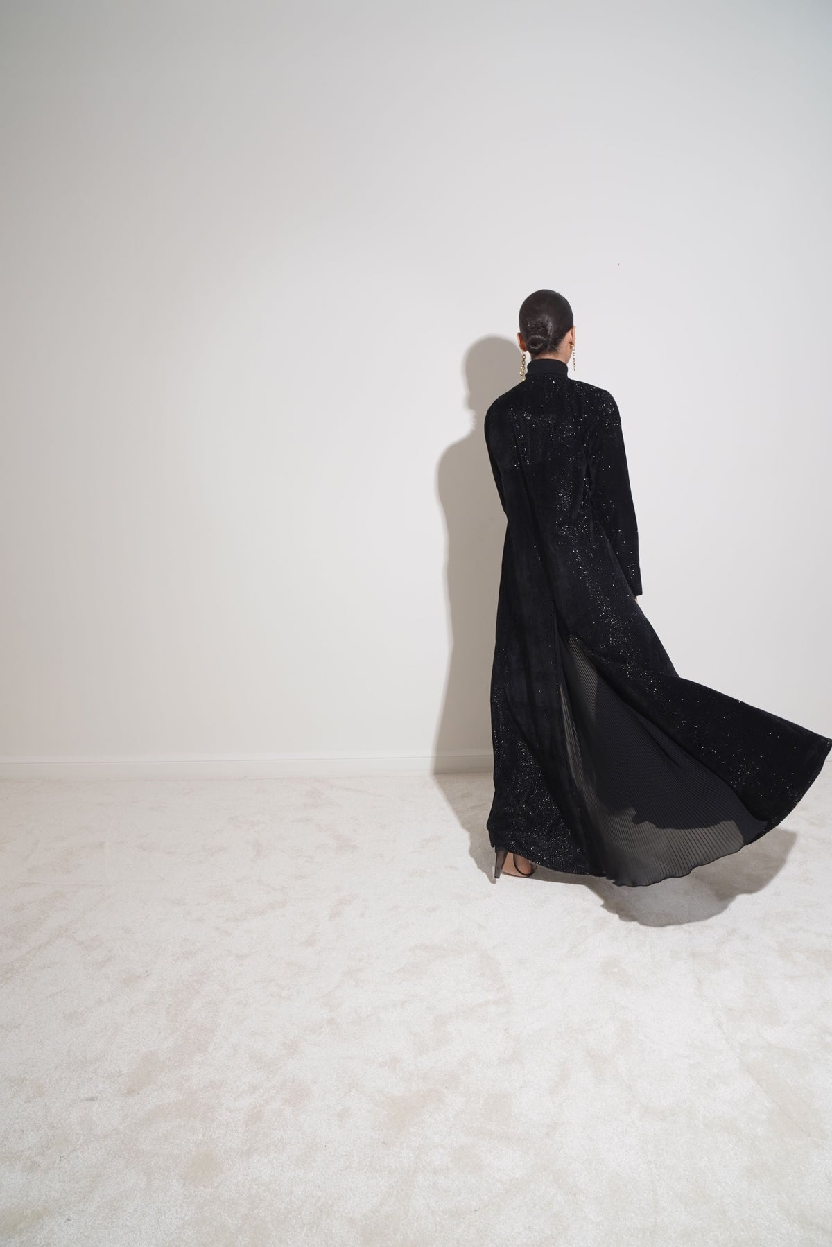 Shine in black